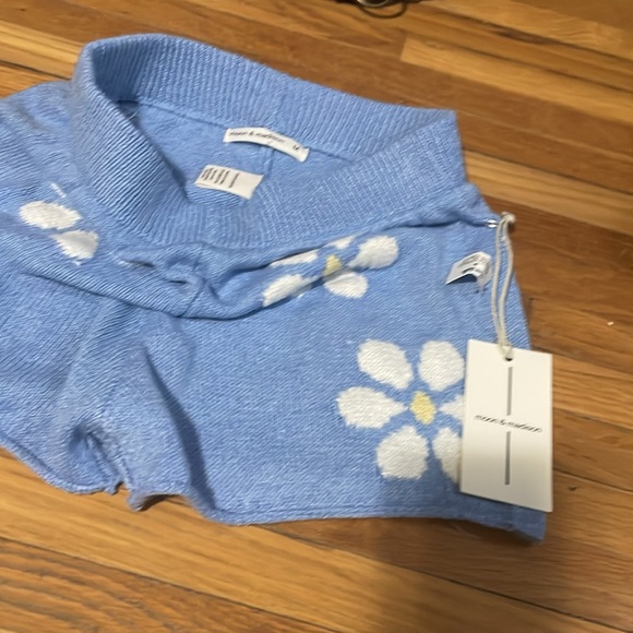 Periwinkle blue knit shorts size medium - Picture 3 of 4